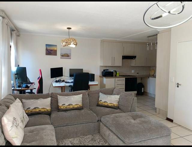 2 BEDROOM APARTMENT FOR SALE IN BROADACRES